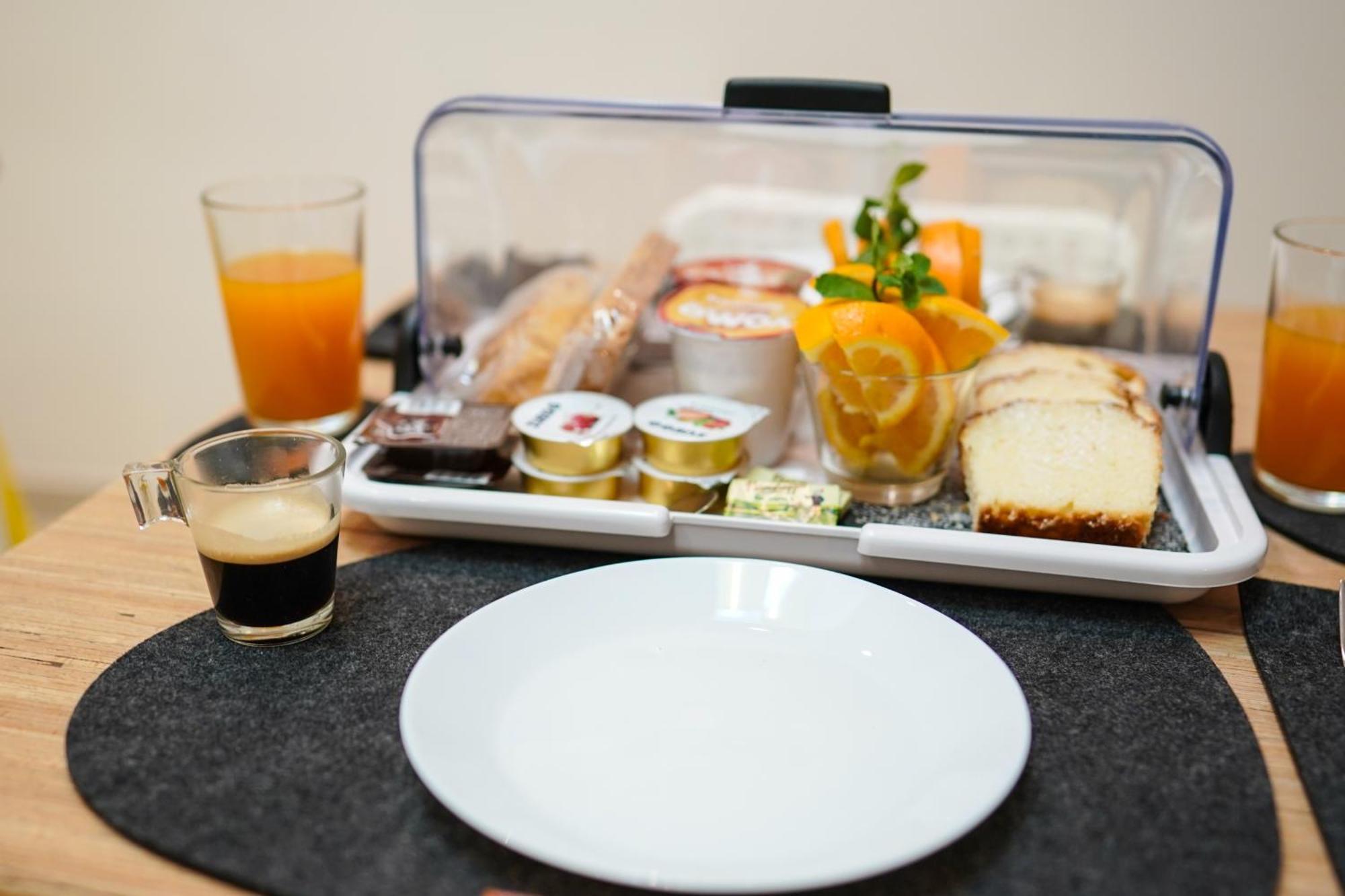 Duomo Street Bed & Breakfast เนเปิลส์ ภายนอก รูปภาพ