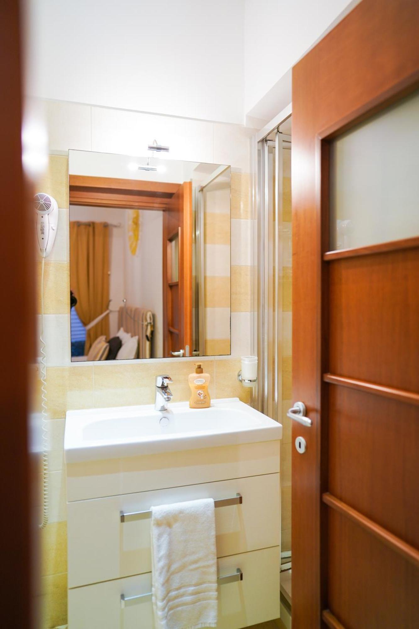 Duomo Street Bed & Breakfast เนเปิลส์ ภายนอก รูปภาพ