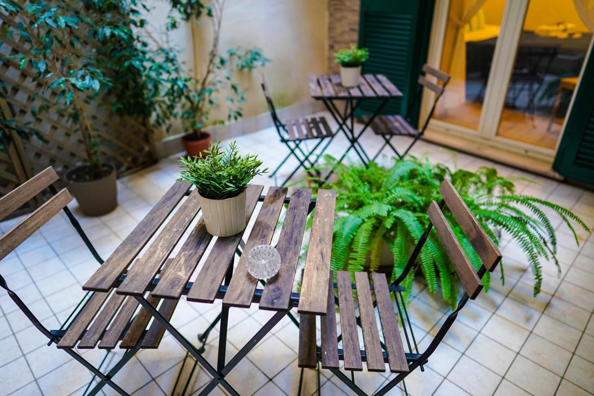 Duomo Street Bed & Breakfast เนเปิลส์ ภายนอก รูปภาพ