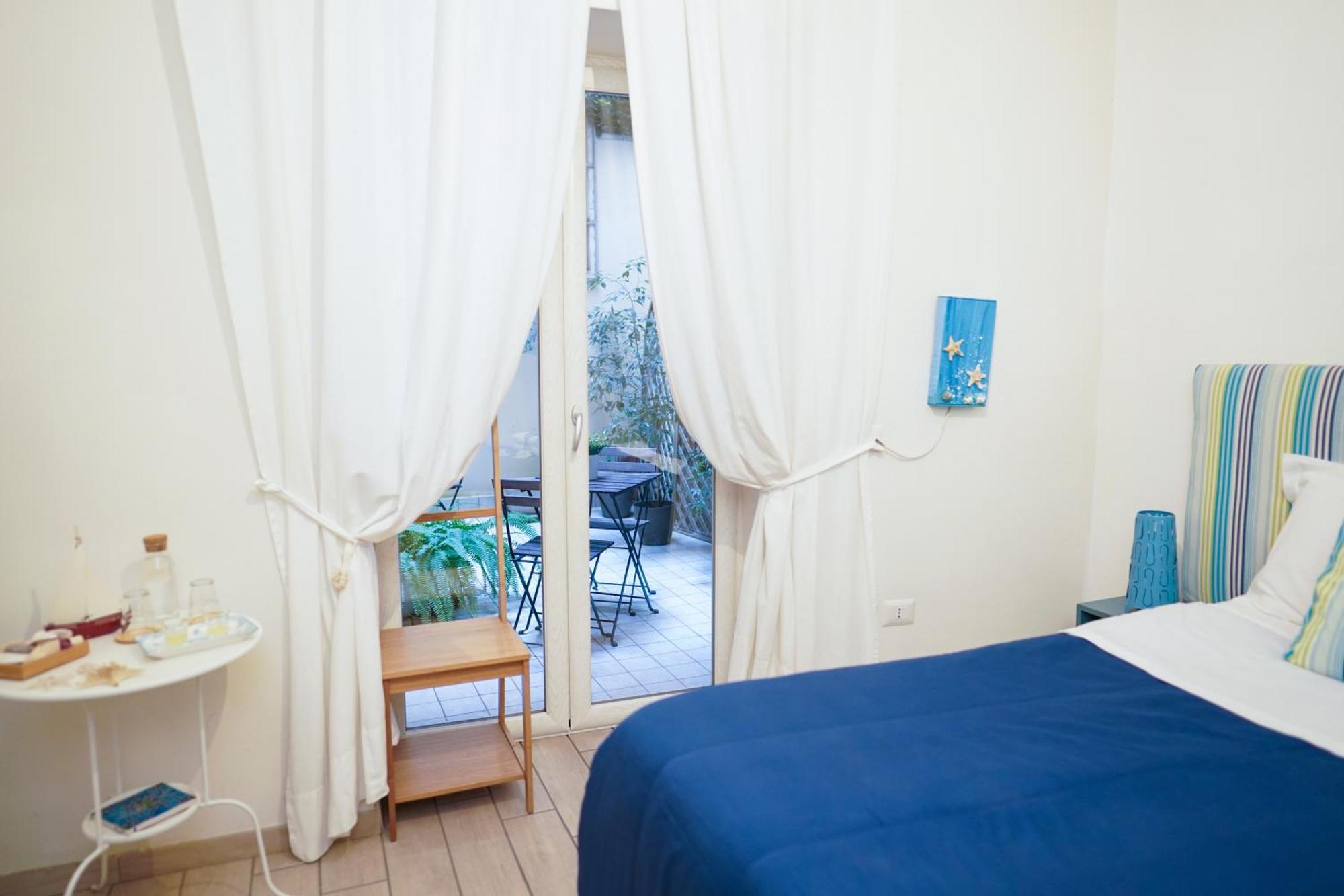 Duomo Street Bed & Breakfast เนเปิลส์ ภายนอก รูปภาพ