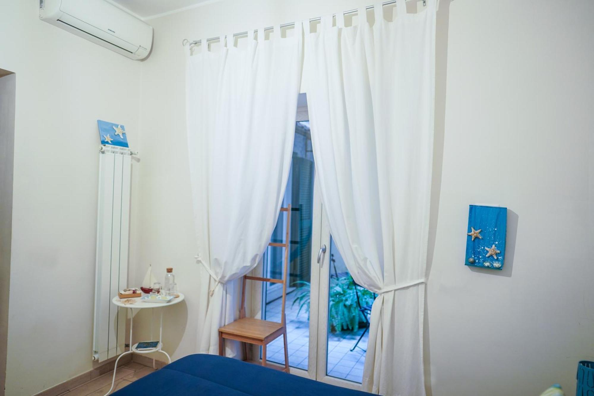 Duomo Street Bed & Breakfast เนเปิลส์ ภายนอก รูปภาพ