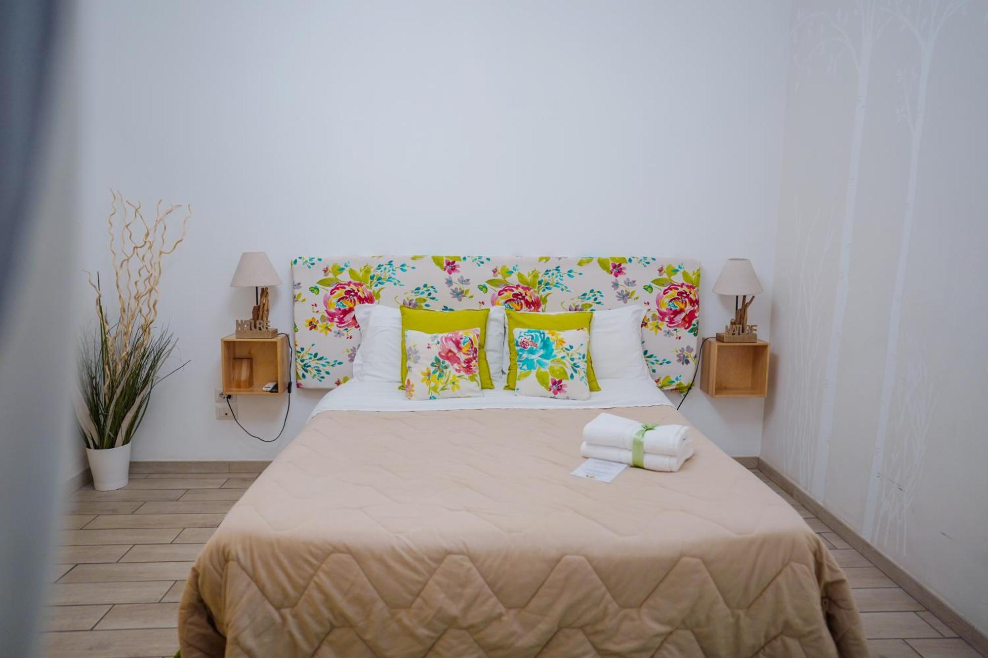 Duomo Street Bed & Breakfast เนเปิลส์ ภายนอก รูปภาพ